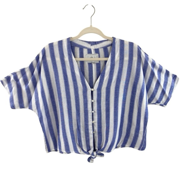 Rails Women’s Blue and White Striped Cropped Button Front Shirt Blouse Sz M - Picture 1 of 11